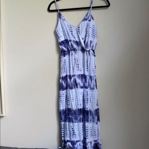 NWOT Blue and Tie patterned maxi dress